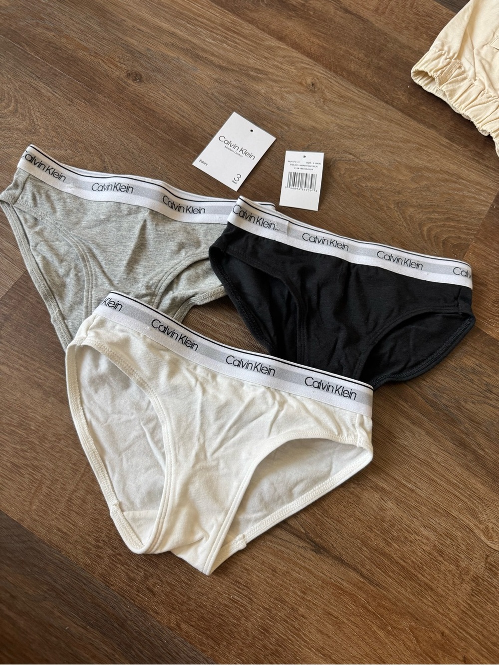 Calvin Klein Girl’s 3-Pack Cotton Briefs - Size 6/6X - BRAND NEW